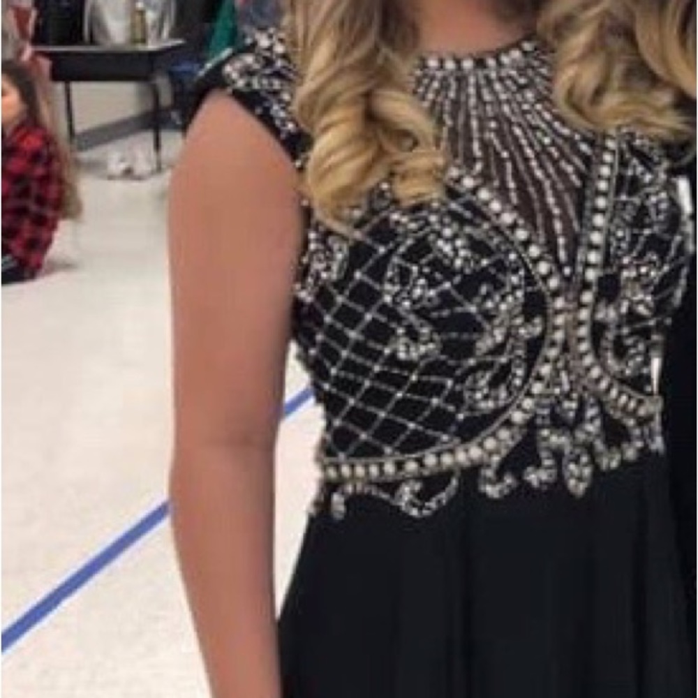Black prom dress size 8